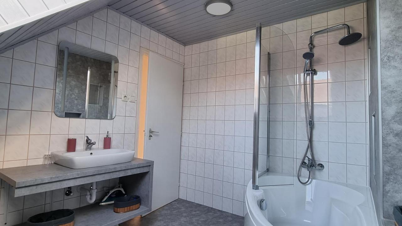 Апартаменты Betti Vendeghaz Альшопахок Экстерьер фото